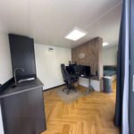 Conteneur modèle Helsinki 8×3 mètres avec sanitaires et cuisine – Image 12