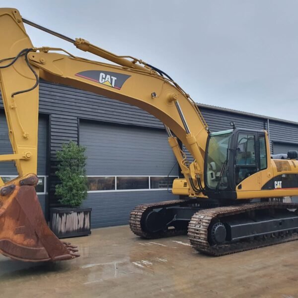 Pelle sur chenilles Caterpillar 330C 2005 – 14400 heures – 32,4 tonnes – Image 4