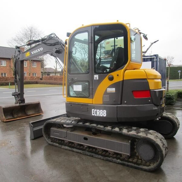 Mini-pelle Volvo ECR88 (2011) – 8,5T – Moteur 42 kW – occasion – Image 2