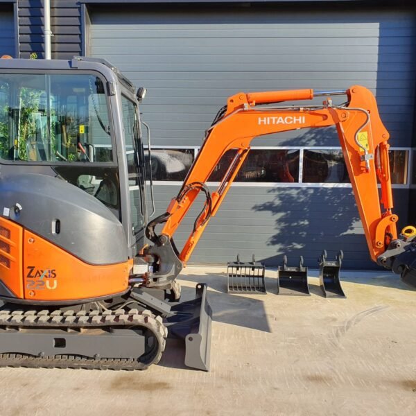 Mini-pelle Hitachi ZX22U-2 CLR (2014) – 2,53T – occasion