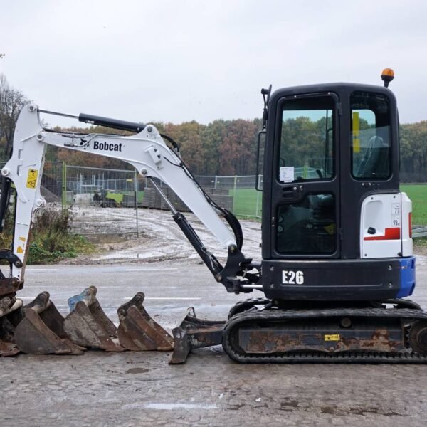 Mini-pelle Bobcat E26 EM (2015) – 2,56T – occasion – Image 4