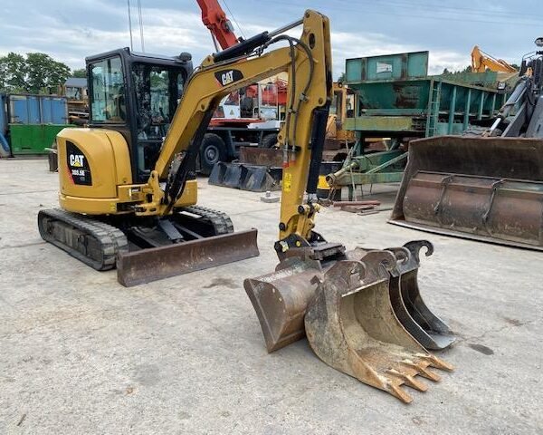 Mini-pelle Caterpillar CAT 303.5 E CR (2016) – 3,7T – occasion – Image 2