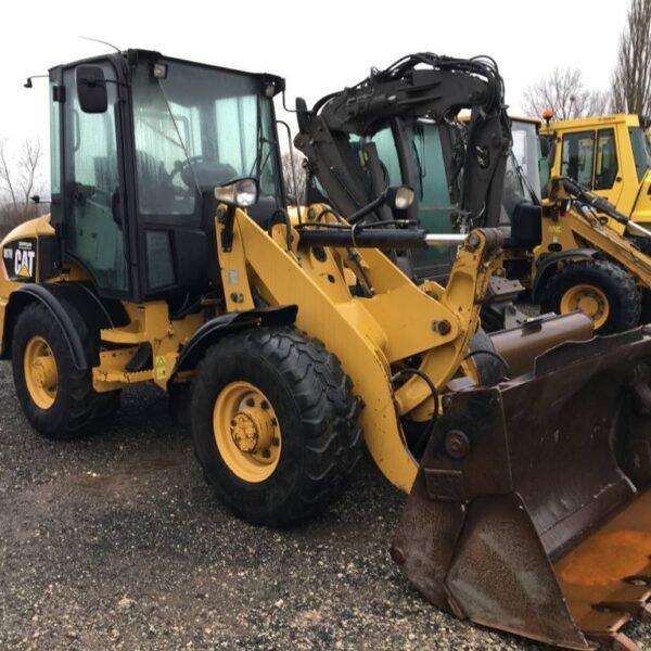 Chargeuse compacte Caterpillar 907H – 2008 – Image 4