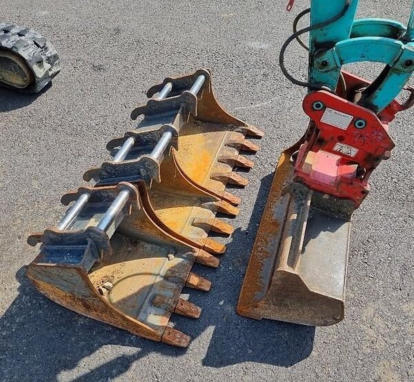 Kobelco SK17 SR-3 (2018) – Mini Pelle 1,7T – 800 h – Compacte – Image 3