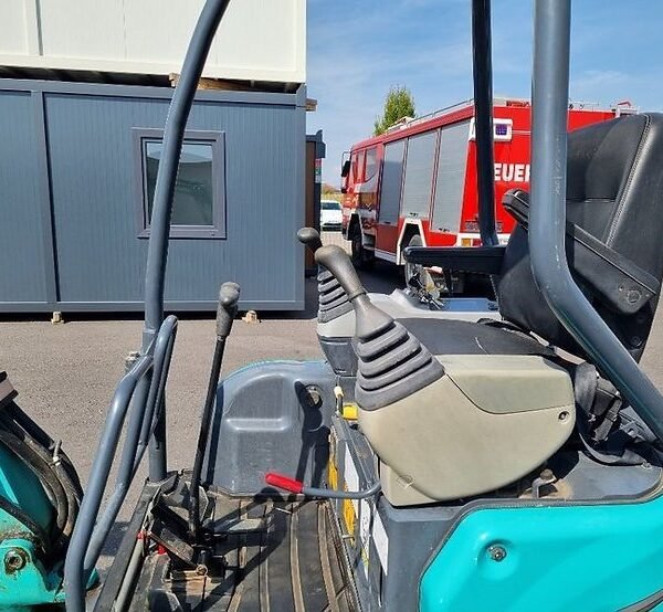 Kobelco SK17 SR-3 (2018) – Mini Pelle 1,7T – 800 h – Compacte – Image 7