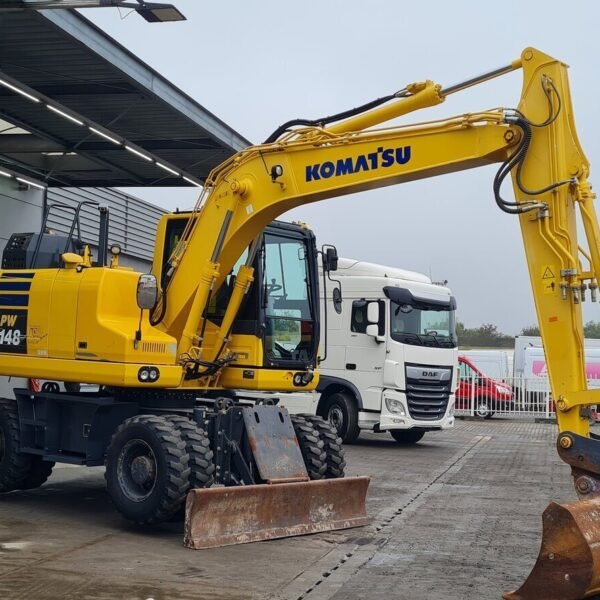 Pelle sur pneus Komatsu PW148-11 2018 – 16T – 5270h – Stage IV