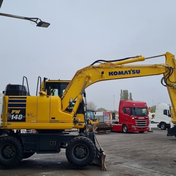 Pelle sur pneus Komatsu PW148-11 2018 – 16T – 5270h – Stage IV – Image 6