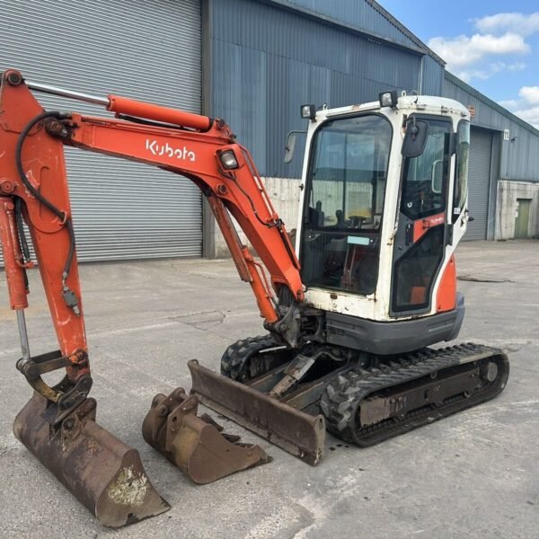 Kubota U27-4 (2018) – Mini Pelle 2,7T avec Attache Hydraulique Rotative – Image 4