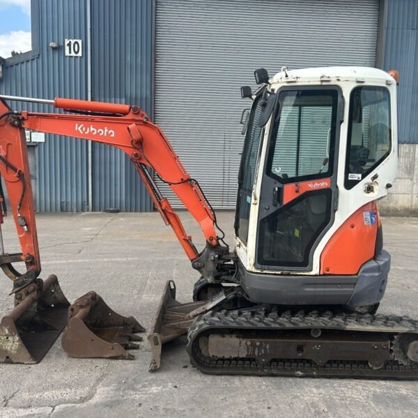 Kubota U25-3 (2008) – Mini Pelle 2,6T – 3 600 h – BRH + 3 Godets – Révisée