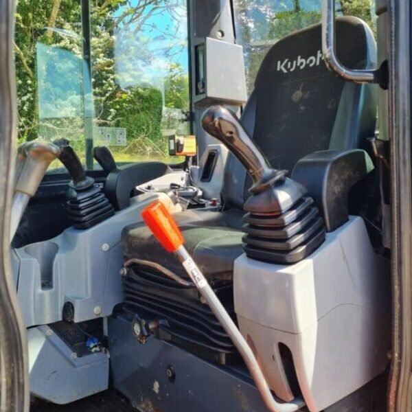 Kubota U48-4 (2011) – Mini Pelle 5T – 3765 h – Révisée – Image 8