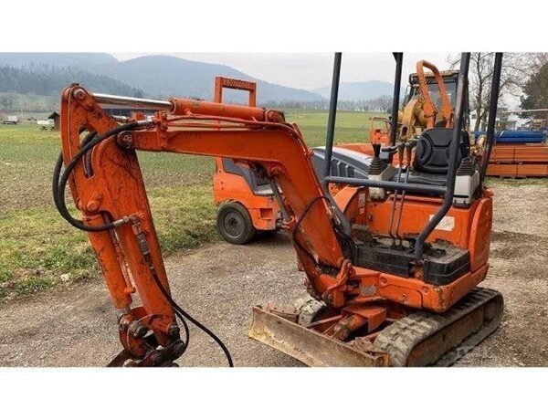 IHI 15NX (2004) – Mini Pelle 1,5T avec 3 Godets – 6 088 h – Compacte et Fiable – Image 8