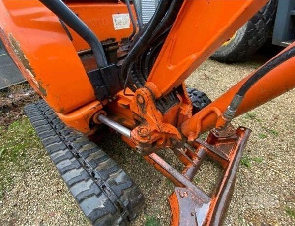 IHI 15NX (2004) – Mini Pelle 1,5T avec 3 Godets – 6 088 h – Compacte et Fiable – Image 15