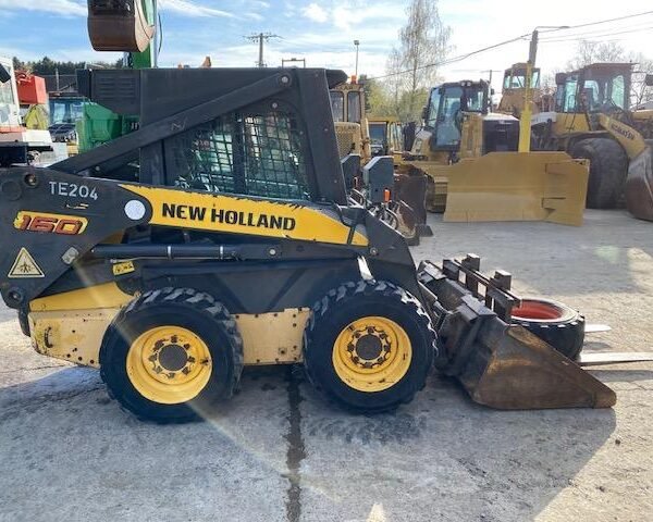 Chargeuse compacte New Holland L160 – 2006