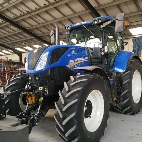 Tracteur agricole NEW HOLLAND T7-210AC – Image 1