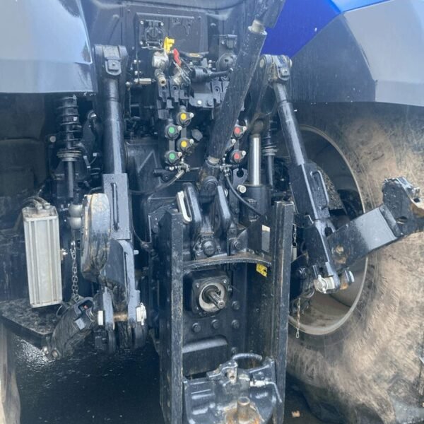 Tracteur agricole NEW HOLLAND T7.275 AC S5 – Image 5