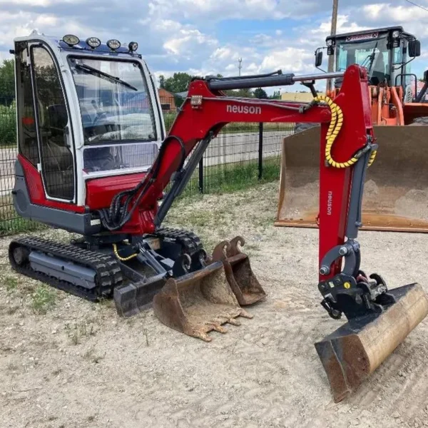 Neuson 2202 RDV (1998) – Mini Pelle 2T – Bon État, Révisée et Prête à l’Emploi – Image 2