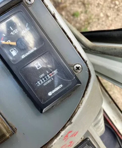 Neuson 2202 RDV (1998) – Mini Pelle 2T – Bon État, Révisée et Prête à l’Emploi – Image 5