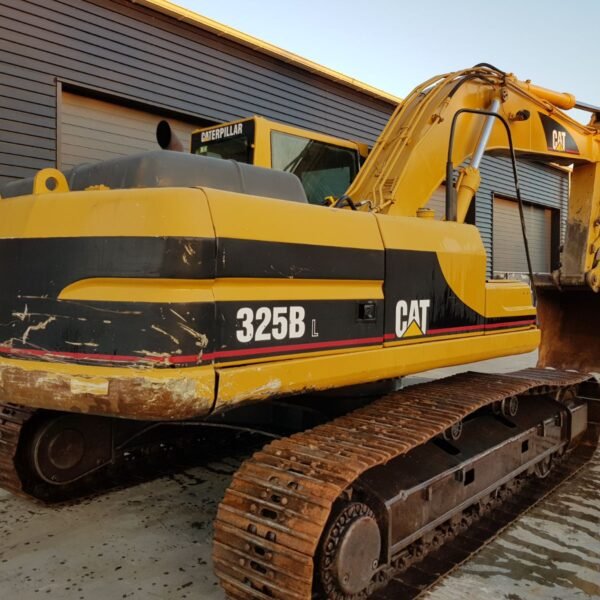 Pelle sur chenilles Caterpillar 325BL 2000 – 8231 heures – 26,5 tonnes – Image 3