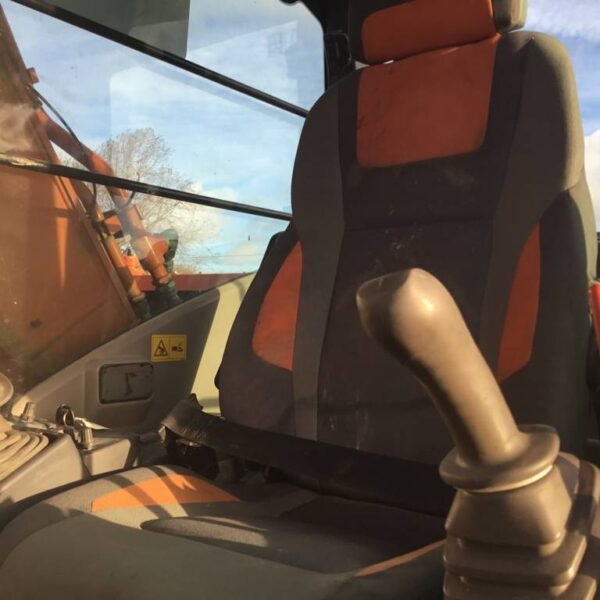 Pelle sur chenilles Hitachi ZX210LC-3 2007 – 8716 heures – Image 4