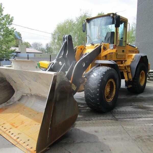 Chargeuse sur pneus Volvo L90E – 2006 moteur 121 kW