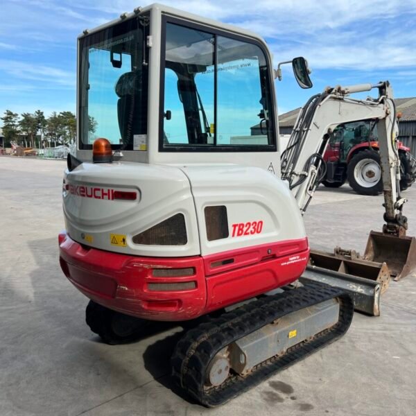 Takeuchi TB230 2020 – Mini Pelle 2,9T avec 2.049h, Moteur Yanmar 18,2 kW – Image 4