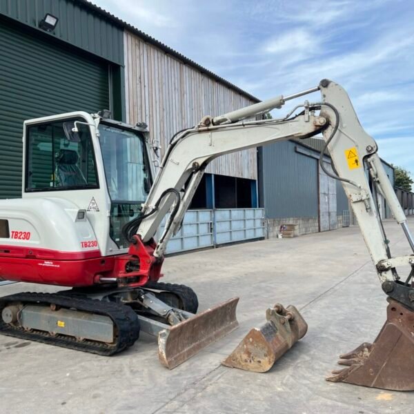 Takeuchi TB230 2020 – Mini Pelle 2,9T avec 2.049h, Moteur Yanmar 18,2 kW