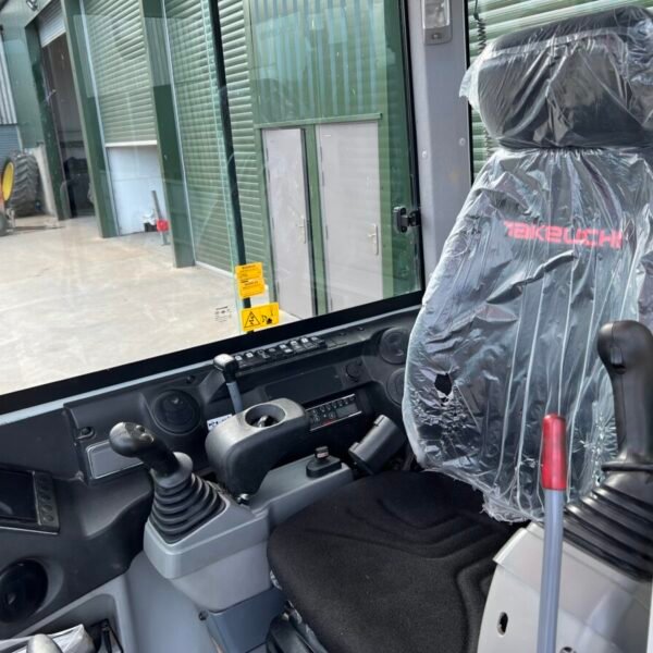 Takeuchi TB230 2020 – Mini Pelle 2,9T avec 2.049h, Moteur Yanmar 18,2 kW – Image 5