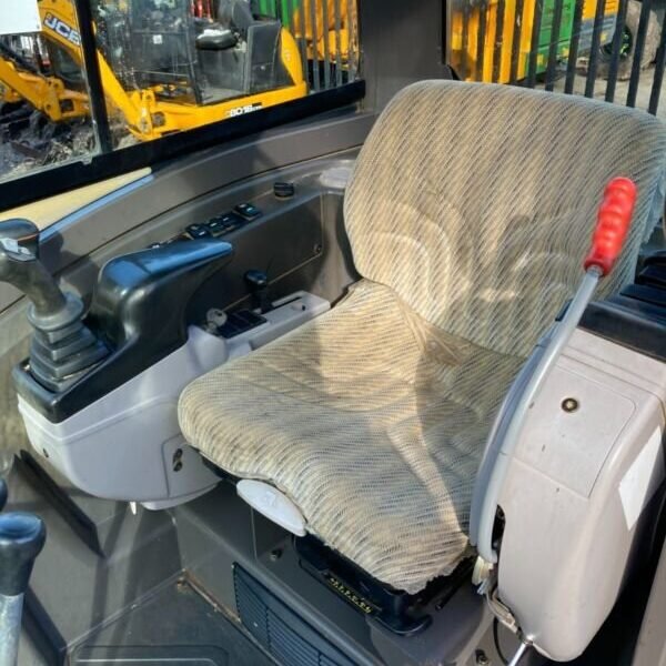 Mini Pelle d’occasion Volvo EC27C (2015) – 3095h – Cabine Climatisée – Image 7