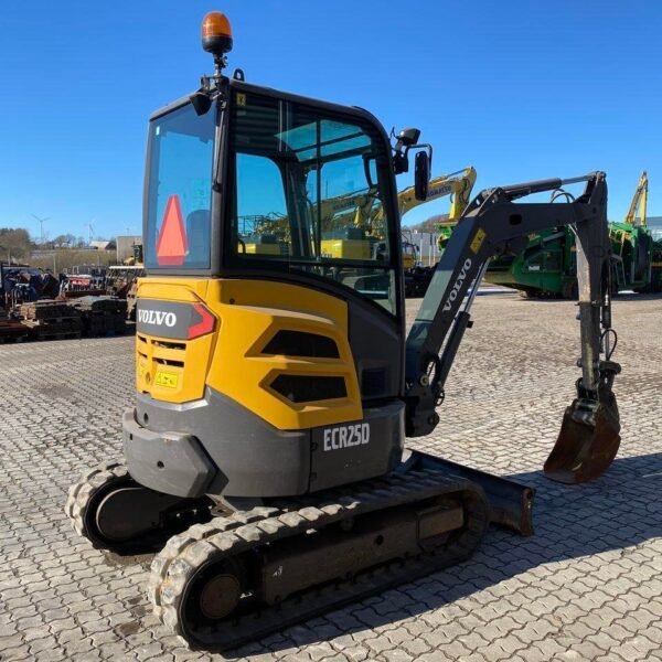 Volvo ECR25 (2015) – Mini Pelle d’occasion Compacte 2,5T, Révisée – Image 9