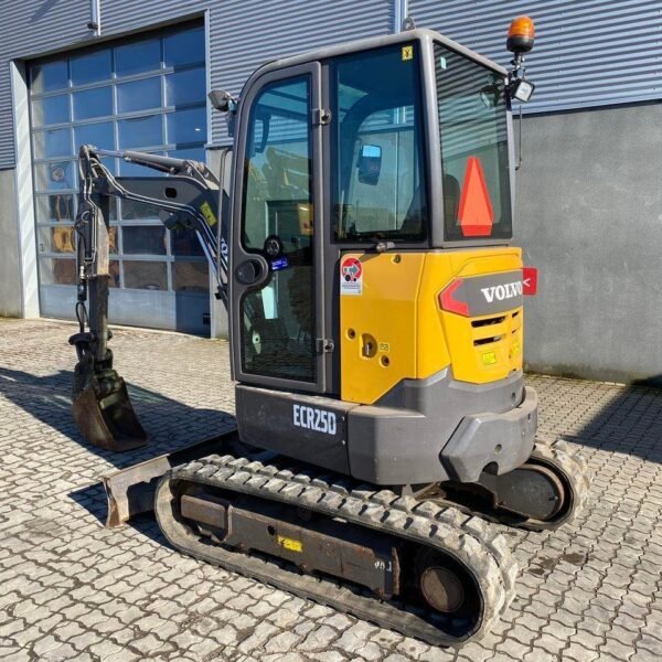 Volvo ECR25 (2015) – Mini Pelle d’occasion Compacte 2,5T, Révisée – Image 10