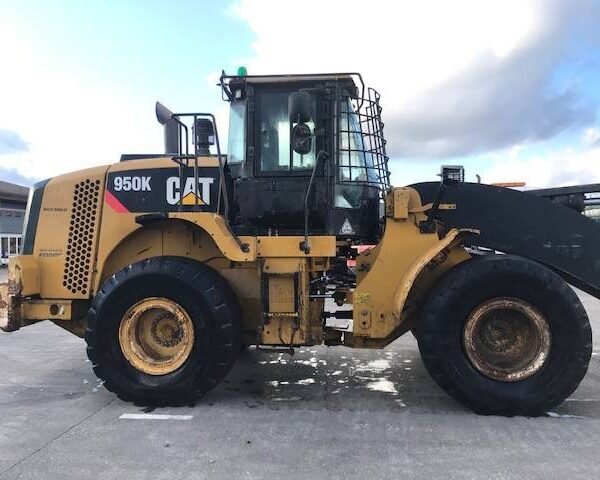 Chargeuse sur pneus Caterpillar 950K – 2013