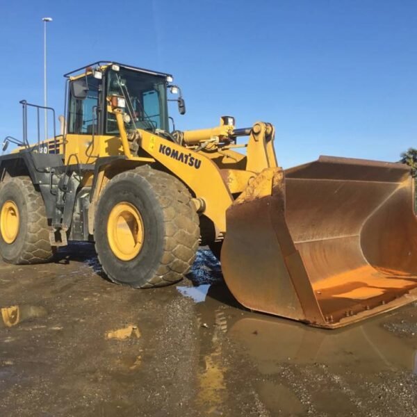Chargeuse sur pneus Komatsu WA480 2011