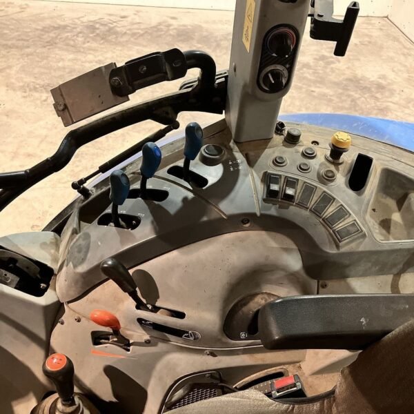Tracteur New Holland T4.75 – 2015 – 77 ch – Image 13