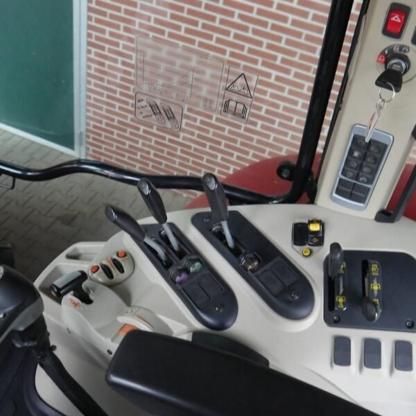 Tracteur Massey Ferguson 7614 Dyna-4 avec chargeur frontal – 2014 – 143 ch – Image 9