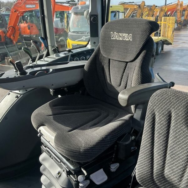 Tracteur Valtra N114 HiTech – 2017 – Image 20