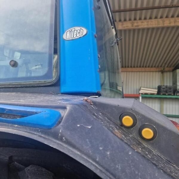 Tracteur agricole 4 roues motrices avec chargeur frontal – 2000 – 101 ch – Image 6
